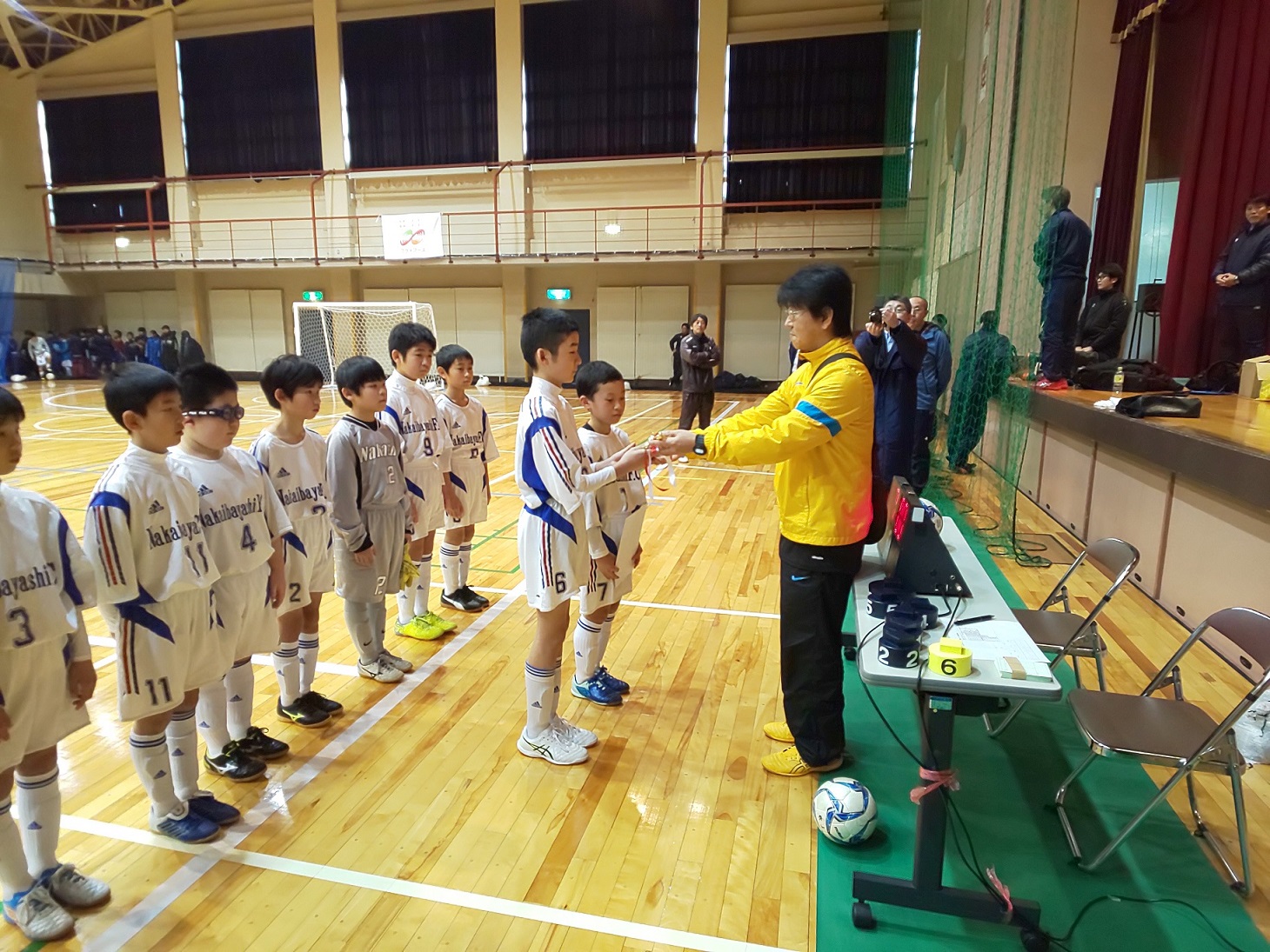 第８回プライフーズカップ争奪八戸市少年フットサル大会 4種 小学生 Npo法人八戸市サッカー協会